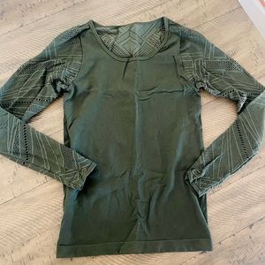 Long sleeve cutout top